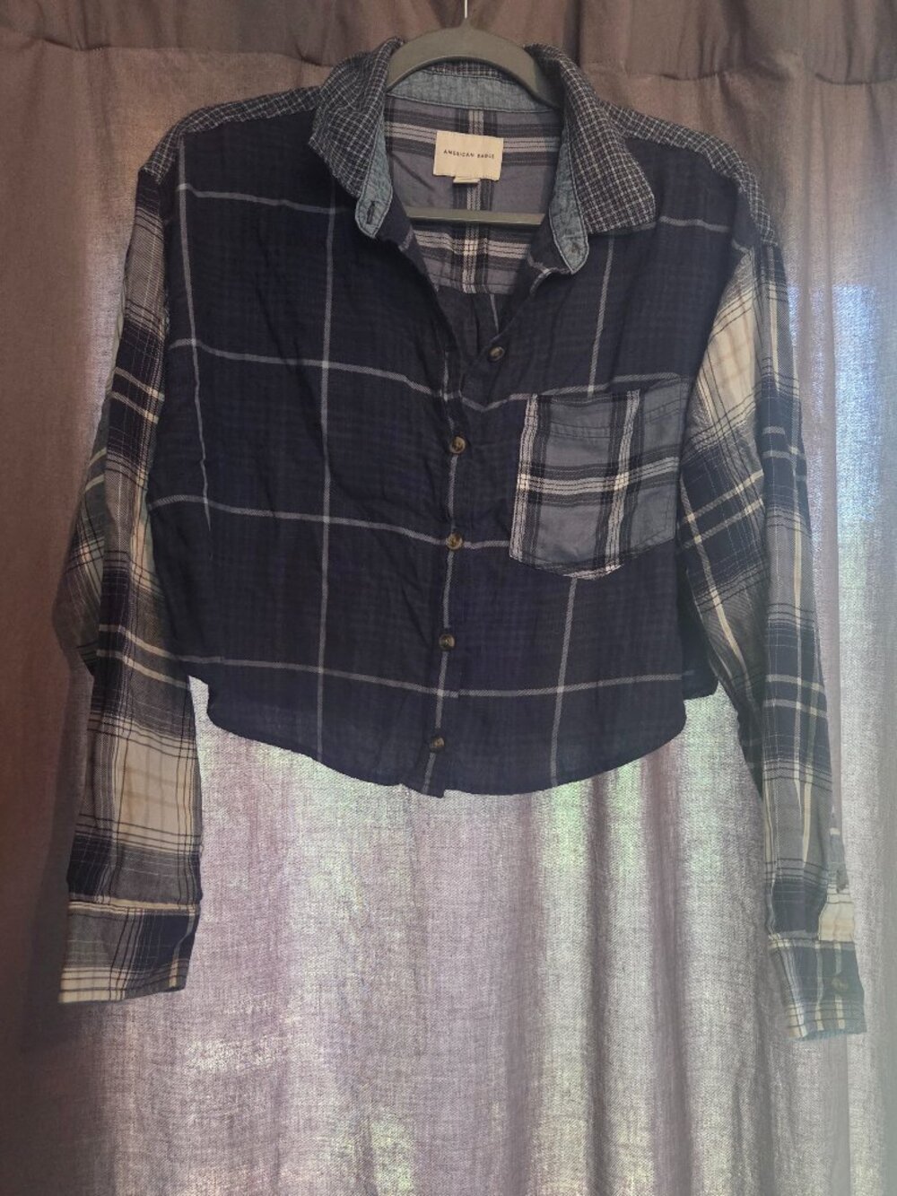 American Eagle Outfitters Cropped Navy Plaid Shirt Size Small
